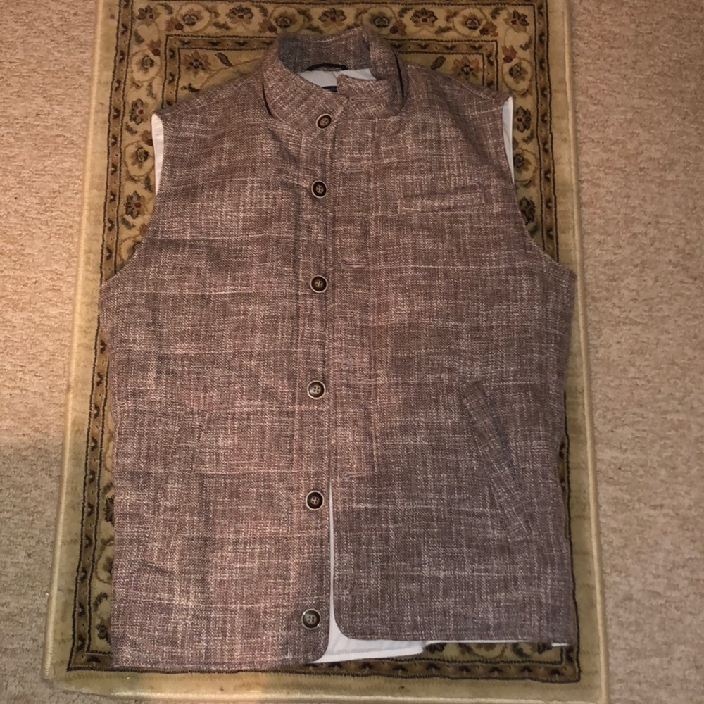Peter Millar vest size large